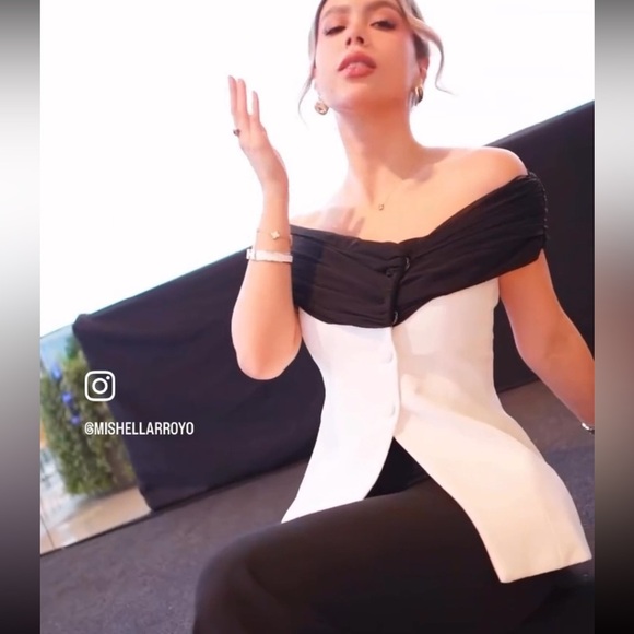 NWT ZARA 2025 collection BUSTIER TOP Off-Shoulder Top size S
🚨FIRM PRICE - Picture 14 of 14